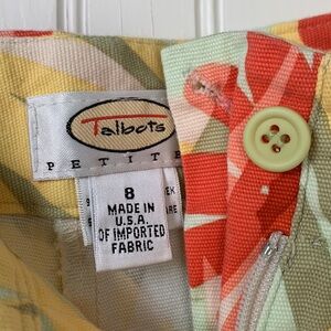 Talbots (Size 8) Crop Pants w/2 button, zipper closure;flat front w/small pocket